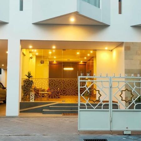 Ayman Syariah Hotel Surabaya Luaran gambar